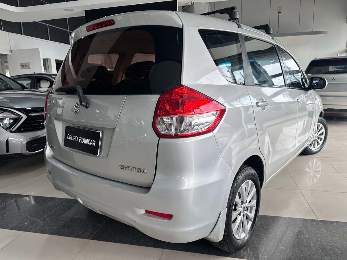 SUZUKI ERTIGA GLX 1.4 MT 7 PASAJEROS EXTRA FULL 2015