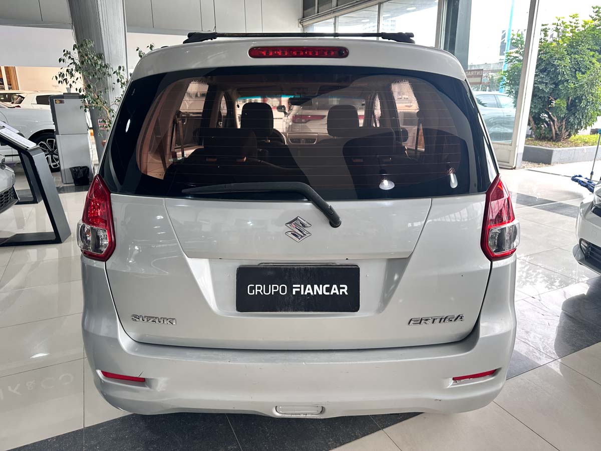 SUZUKI ERTIGA GLX 1.4 MT 7 PASAJEROS EXTRA FULL 2015