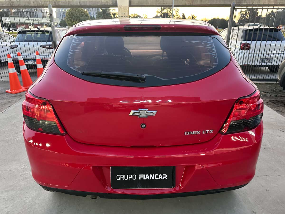 CHEVROLET ONIX LTZ 1.4 MT 5PTS 2014