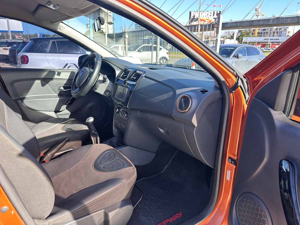 RENAULT NUEVA STEPWAY 1.6 PRIVILEGE FULL 2015