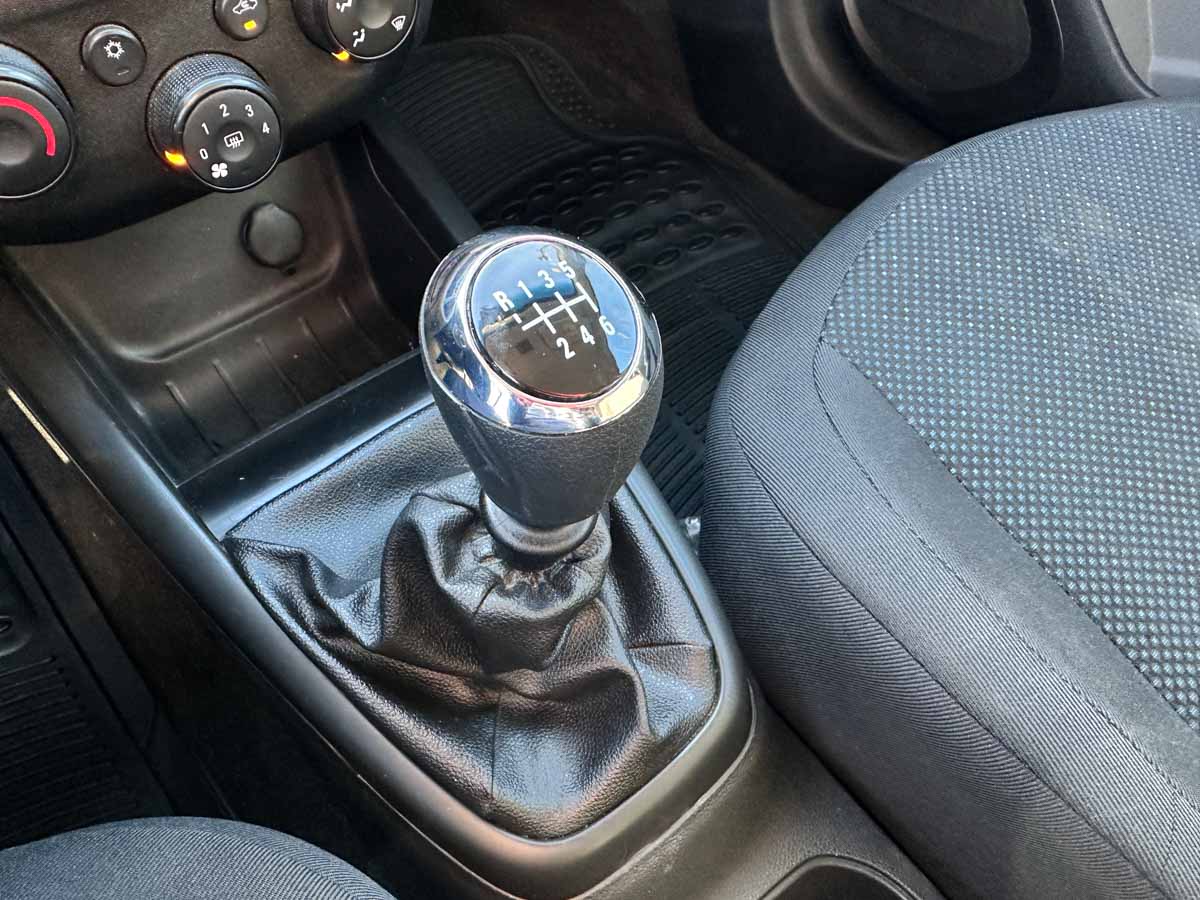CHEVROLET ONIX JOY 1.0 FULL 5PTS 2018