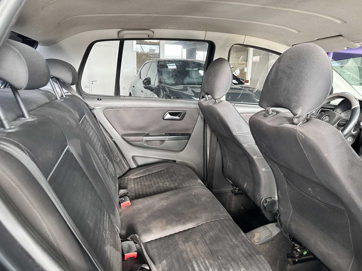 VOLKSWAGEN CROSSFOX 1.6 FULL 5PTS 2011