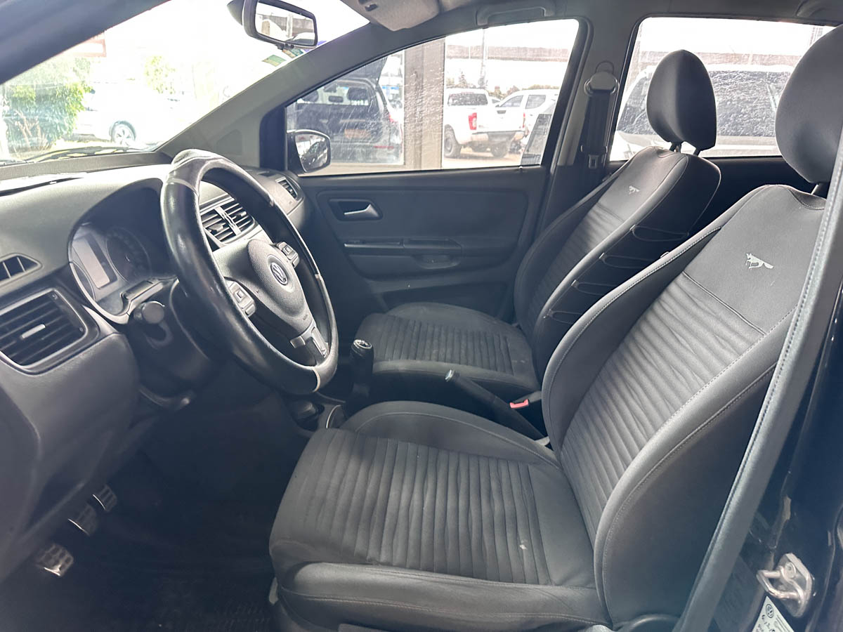 VOLKSWAGEN CROSSFOX 1.6 FULL 5PTS 2011