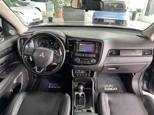 MITSUBISHI OUTLANDER 3.0 AT 4X4 EXTRA FULL 5PTS 2019