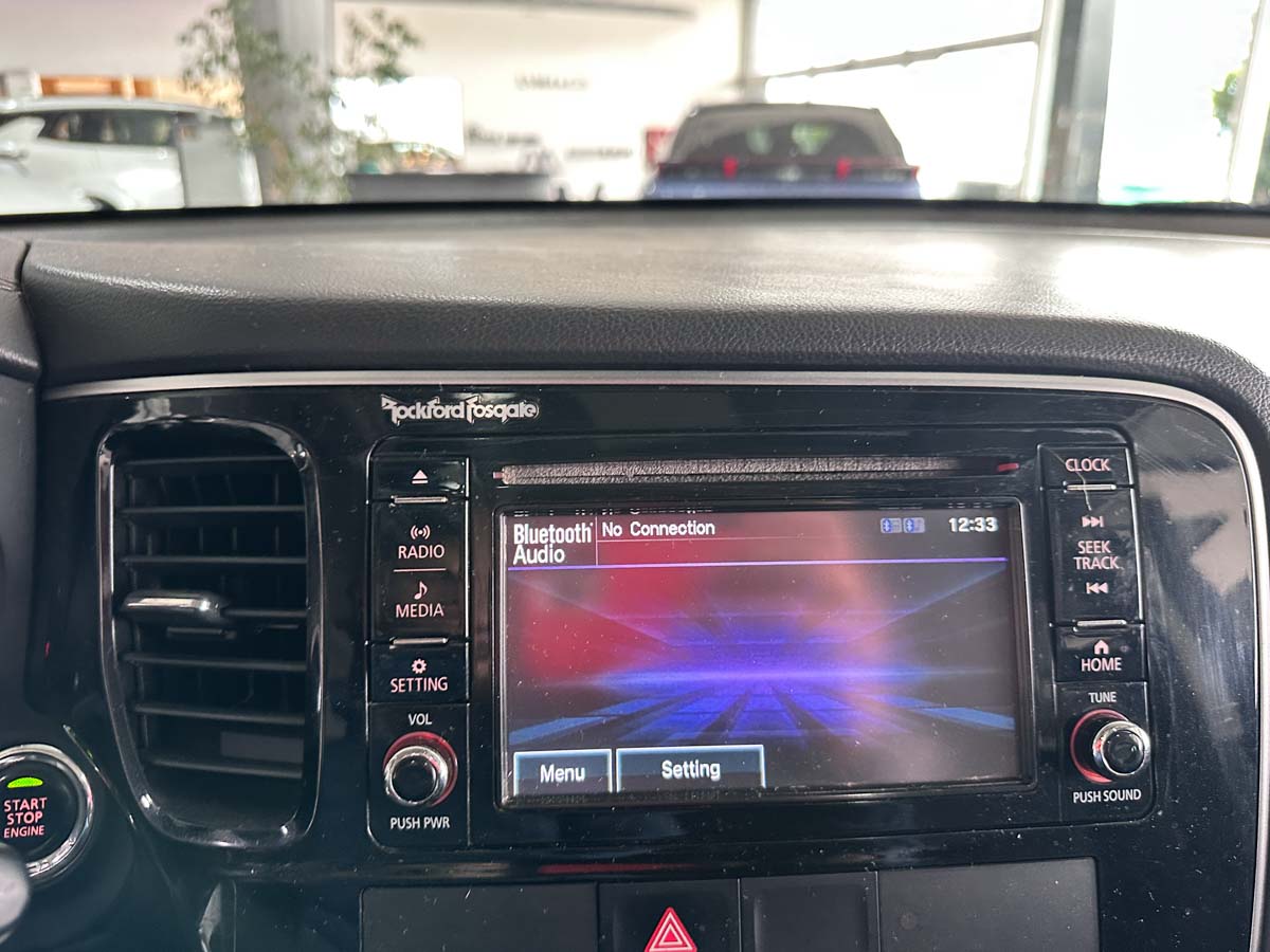 MITSUBISHI OUTLANDER 3.0 AT 4X4 EXTRA FULL 5PTS 2019