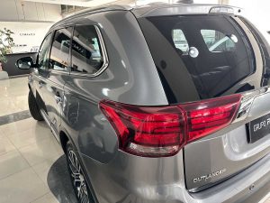 MITSUBISHI OUTLANDER 3.0 AT 4X4 EXTRA FULL 5PTS 2019