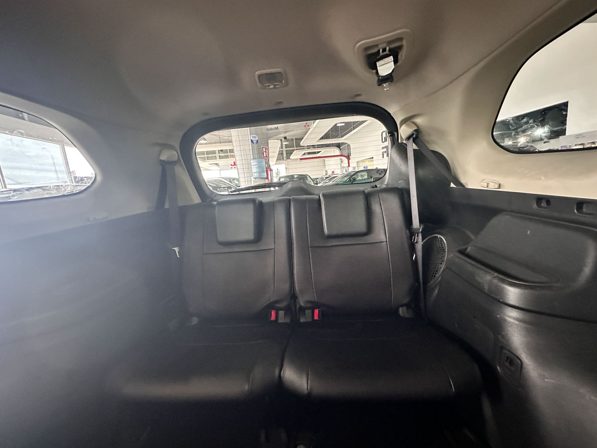 MITSUBISHI OUTLANDER 3.0 AT 4X4 EXTRA FULL 5PTS 2019