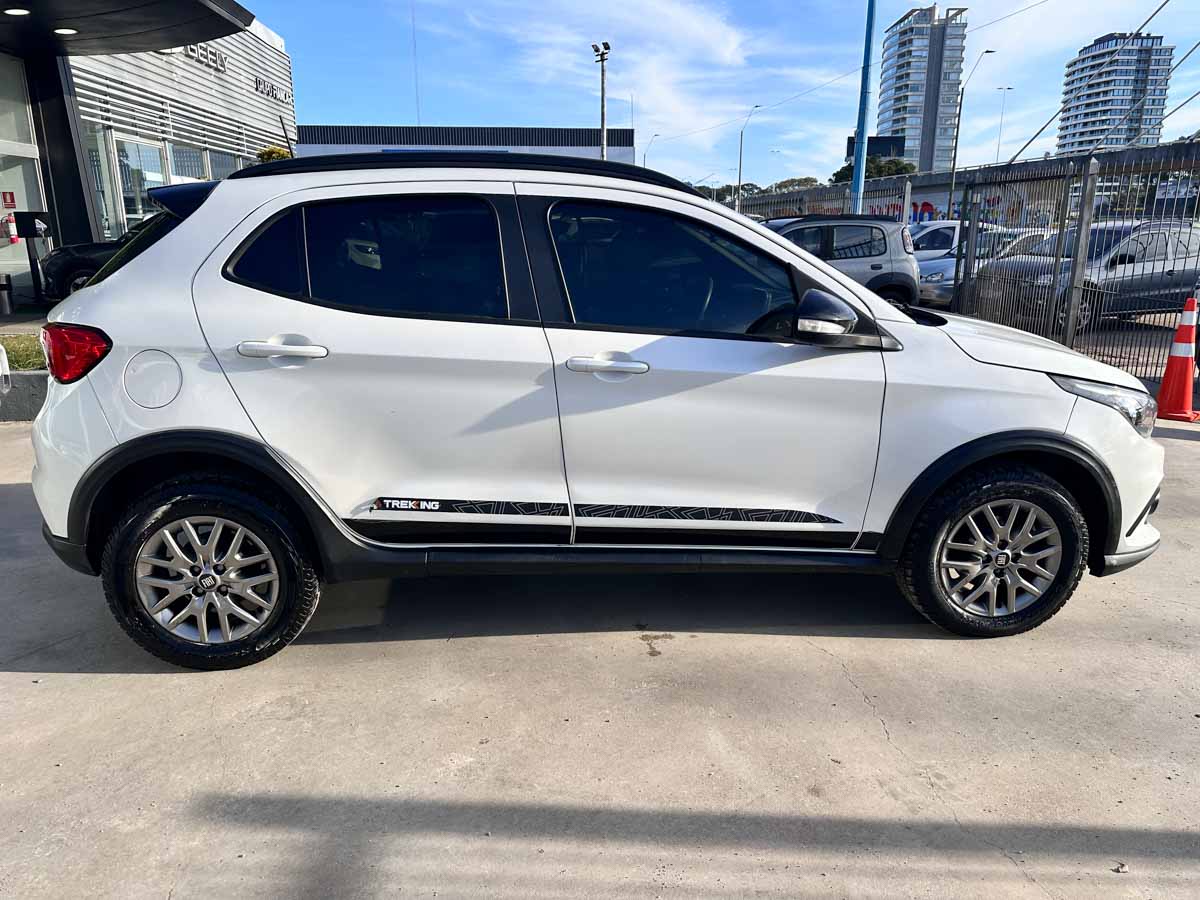 FIAT ARGO TREKKING 1.3 MT FULL 5PTS 2022