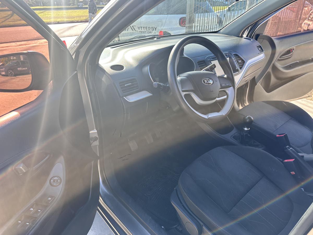 KIA PICANTO EX MT FULL 5PTS 2016