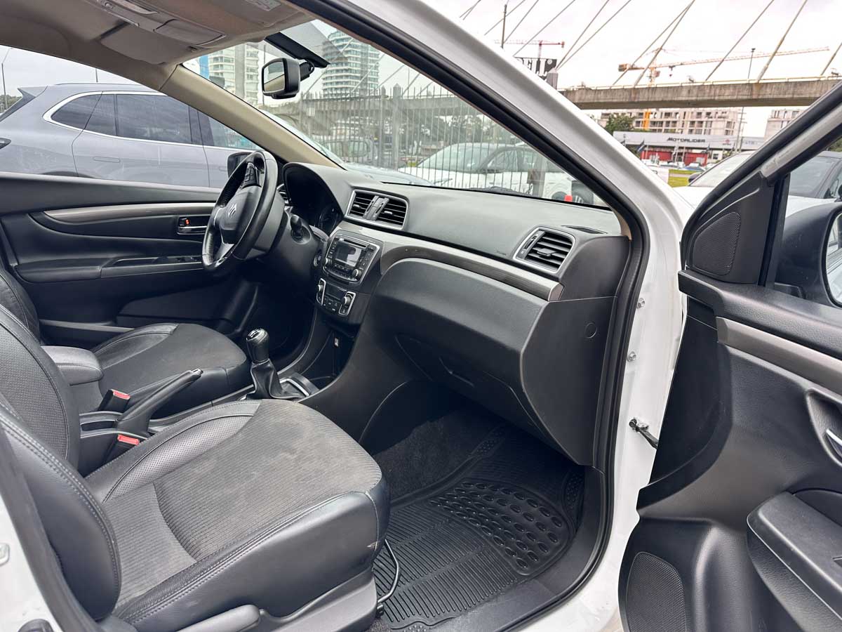 SUZUKI CIAZ GLX 1.4 MT EXTRA FULL 4PTS 2015