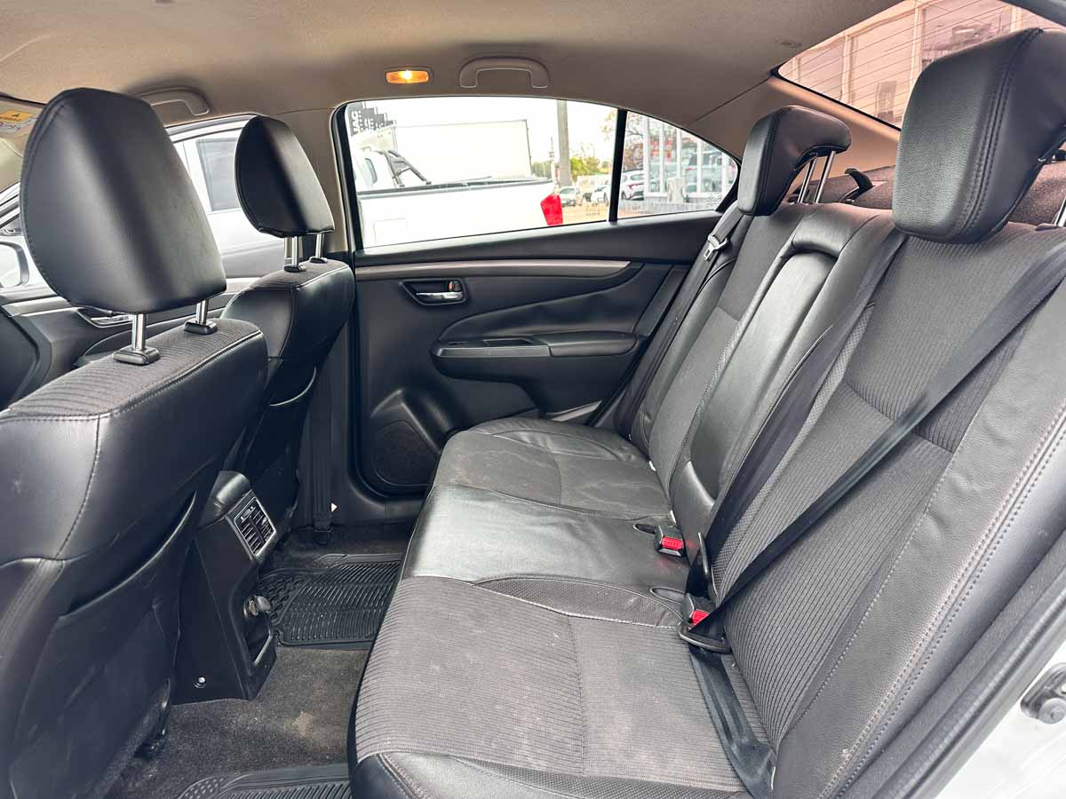SUZUKI CIAZ GLX 1.4 MT EXTRA FULL 4PTS 2015