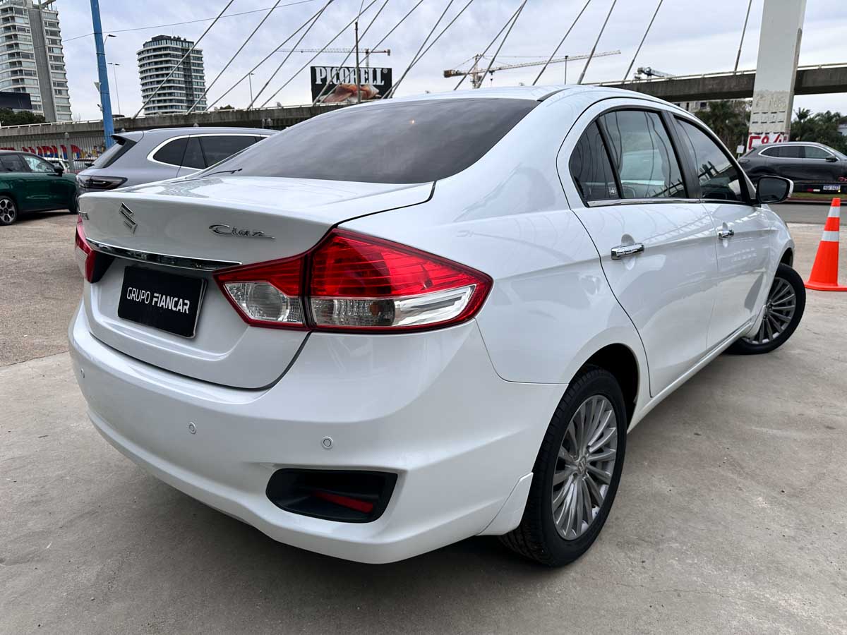 SUZUKI CIAZ GLX 1.4 MT EXTRA FULL 4PTS 2015