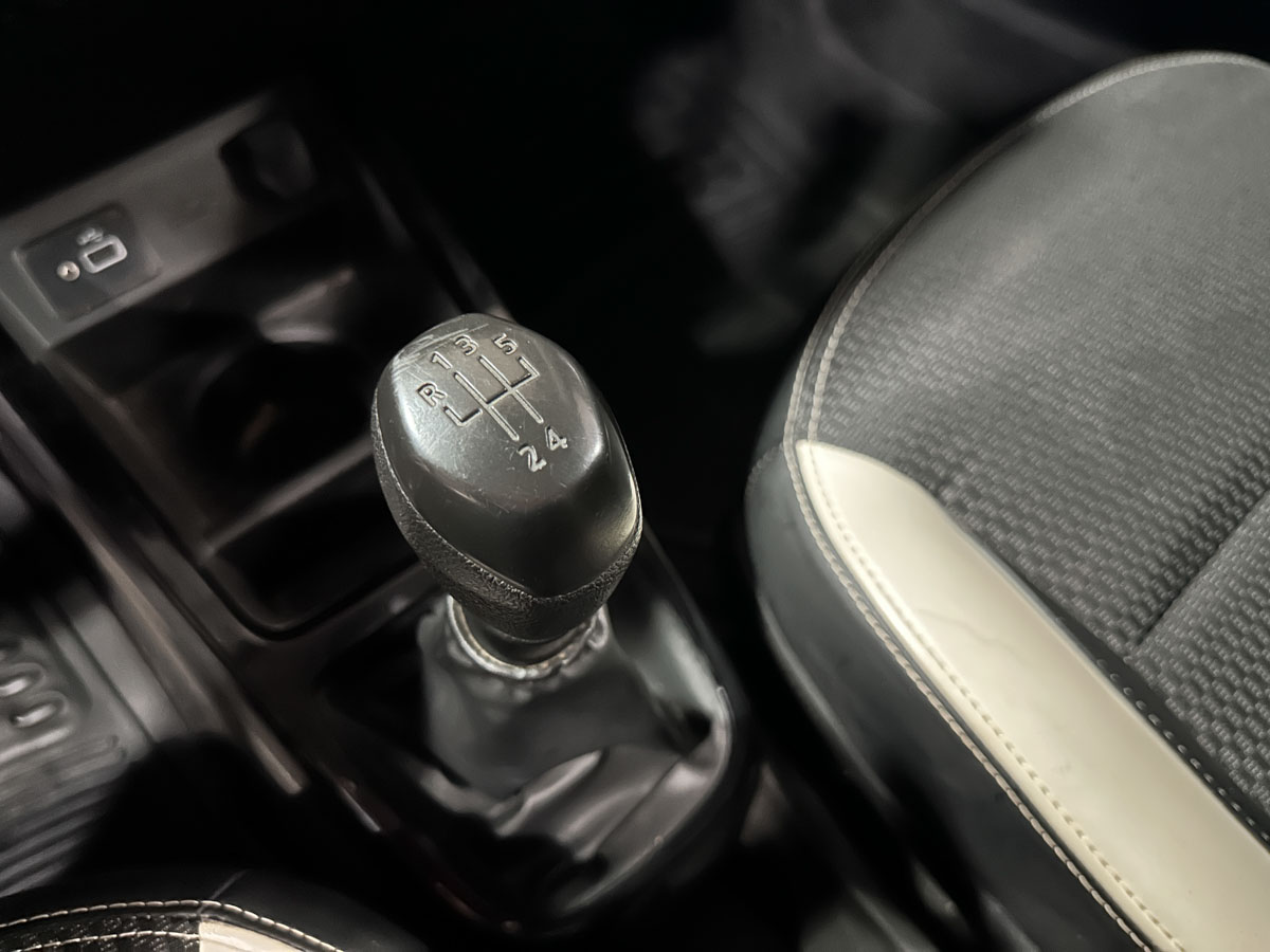 RENAULT KWID ICONIC 1.0 MT FULL 2020
