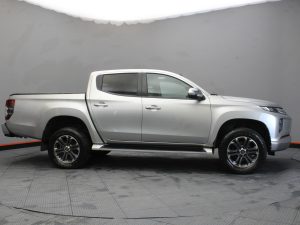 MITSUBISHI L200 DIT 4x4 AT 2021