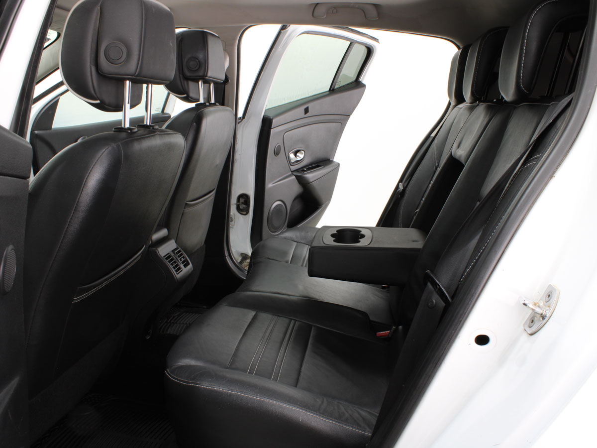 RENAULT MEGANE III PRIVILEGE 2.0 MT 2014