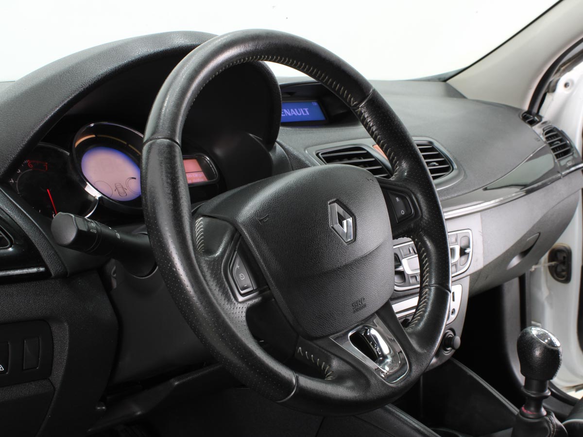 RENAULT MEGANE III PRIVILEGE 2.0 MT 2014