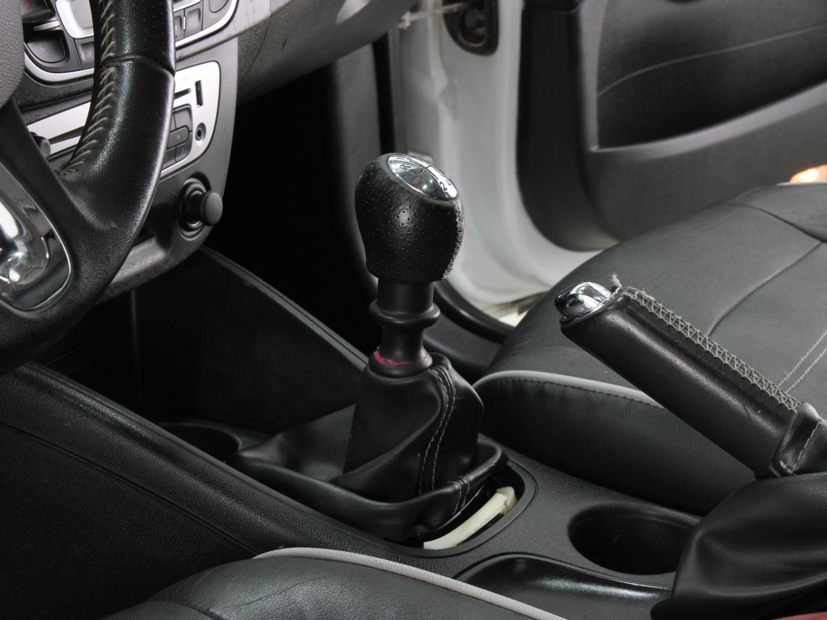 RENAULT MEGANE III PRIVILEGE 2.0 MT 2014