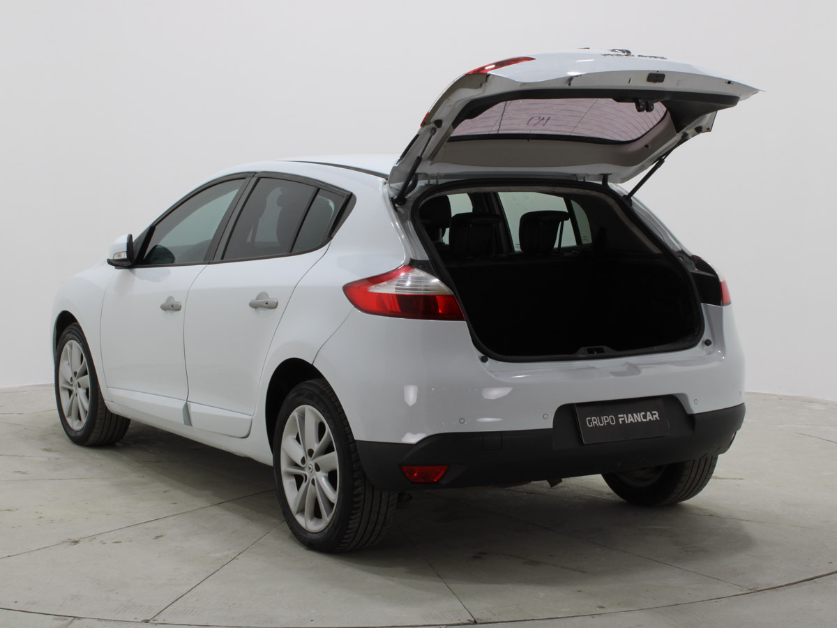 RENAULT MEGANE III PRIVILEGE 2.0 MT 2014