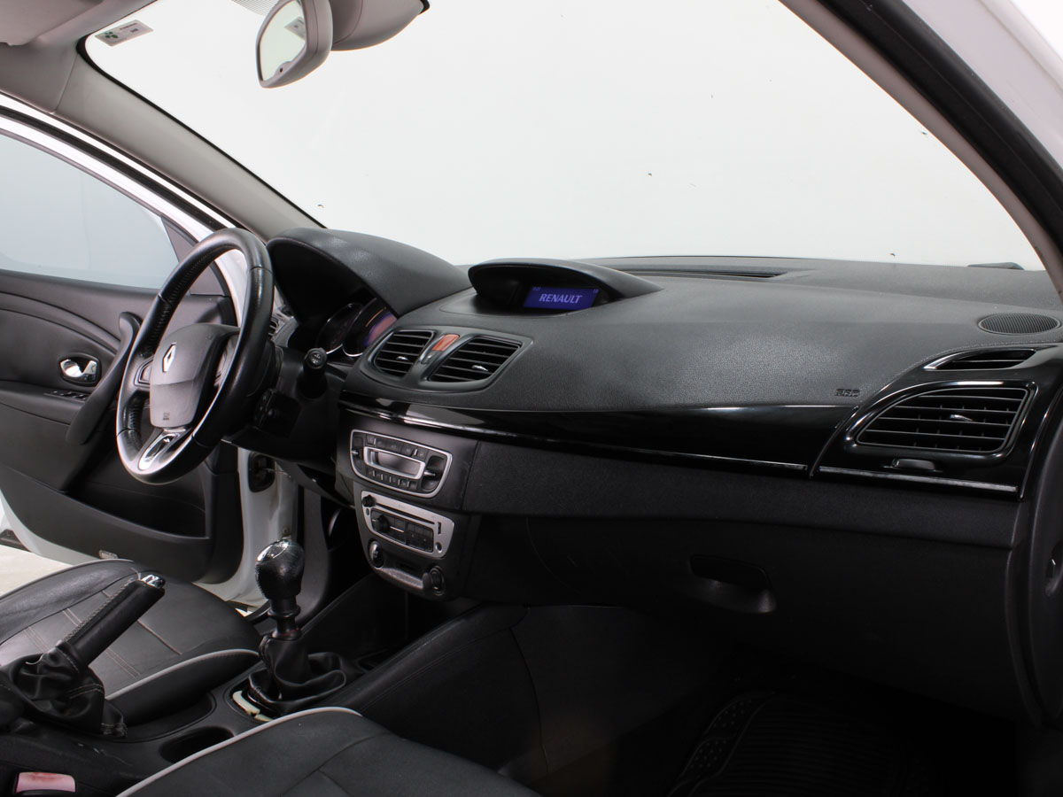 RENAULT MEGANE III PRIVILEGE 2.0 MT 2014