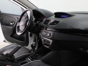 RENAULT MEGANE III PRIVILEGE 2.0 MT 2014