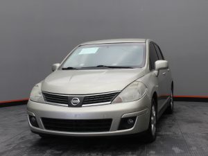 NISSAN TIIDA 2008