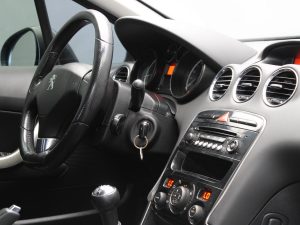 PEUGEOT 308 ACTIVE 2013