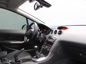 PEUGEOT 308 ACTIVE 2013