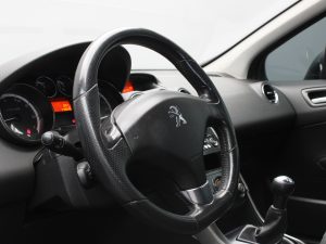 PEUGEOT 308 ACTIVE 2013