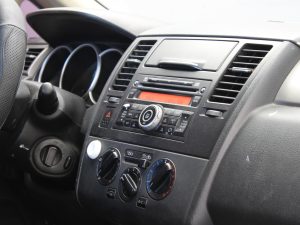 NISSAN TIIDA 2011