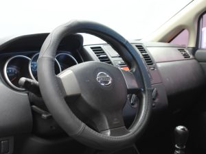 NISSAN TIIDA 2011