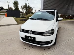 VOLKSWAGEN SURAN 2012