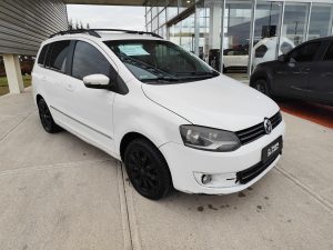 VOLKSWAGEN SURAN 2012