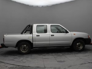 NISSAN FRONTIER 2013
