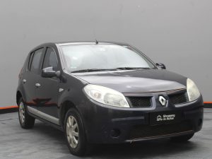 RENAULT SANDERO 2011