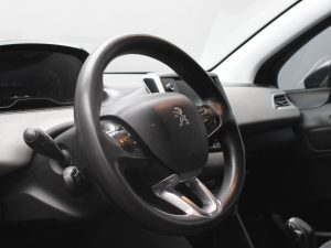 PEUGEOT 208 ALLURE 2017