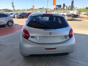 PEUGEOT 208 ACTIVE 2014