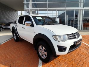 MITSUBISHI L200 4X4 2013