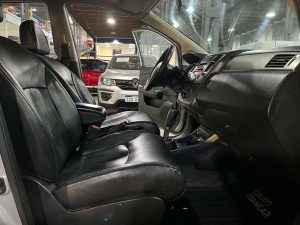 NISSAN TIIDA EXTRA FULL 1.8 AT 2013