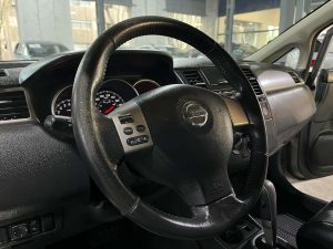 NISSAN TIIDA EXTRA FULL 1.8 AT 2013