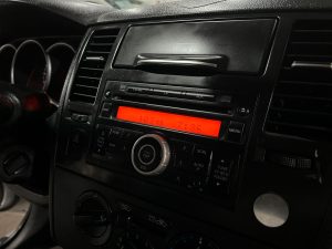 NISSAN TIIDA EXTRA FULL 1.8 AT 2013