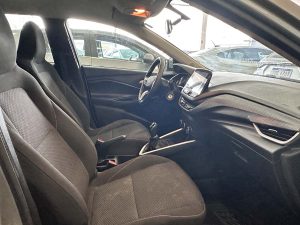 CHEVROLET ONIX HB 1.0 LT MT 2024