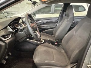 CHEVROLET ONIX HB 1.0 LT MT 2024