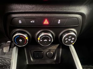 CHEVROLET ONIX HB 1.0 LT MT 2024