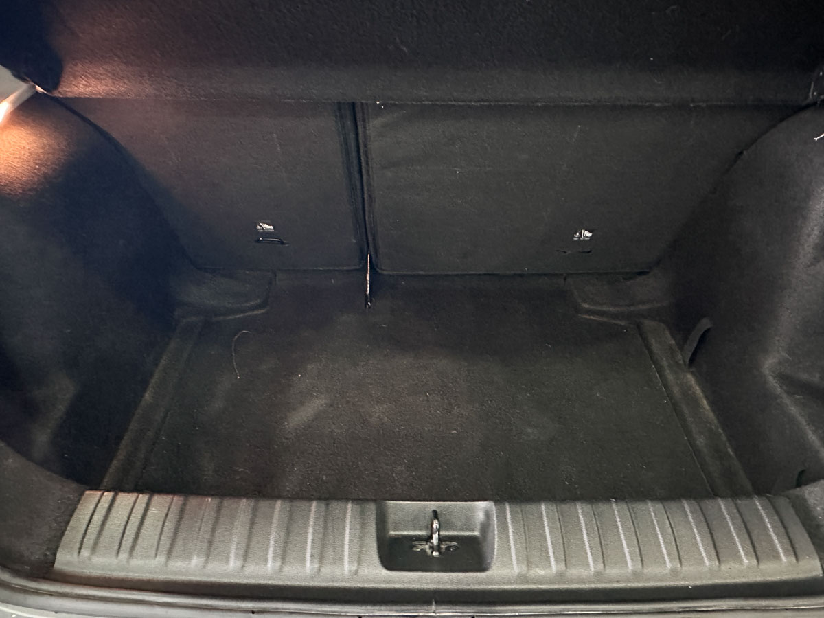 CHEVROLET ONIX HB 1.0 LT MT 2024