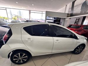 TOYOTA PRIUS C HIBRIDO 1.5 AT EXTRA FULL 2019