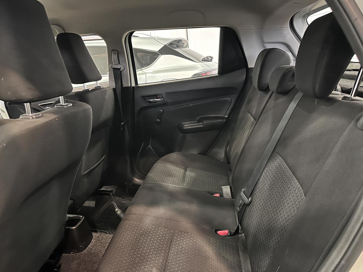 SUZUKI SWIFT GL HYBRID 1.2 EXTRA FULL 2023
