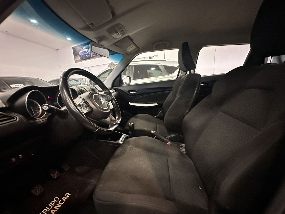SUZUKI SWIFT GL HYBRID 1.2 EXTRA FULL 2023