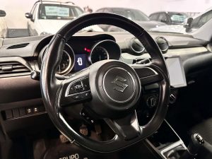 SUZUKI SWIFT GL HYBRID 1.2 EXTRA FULL 2023