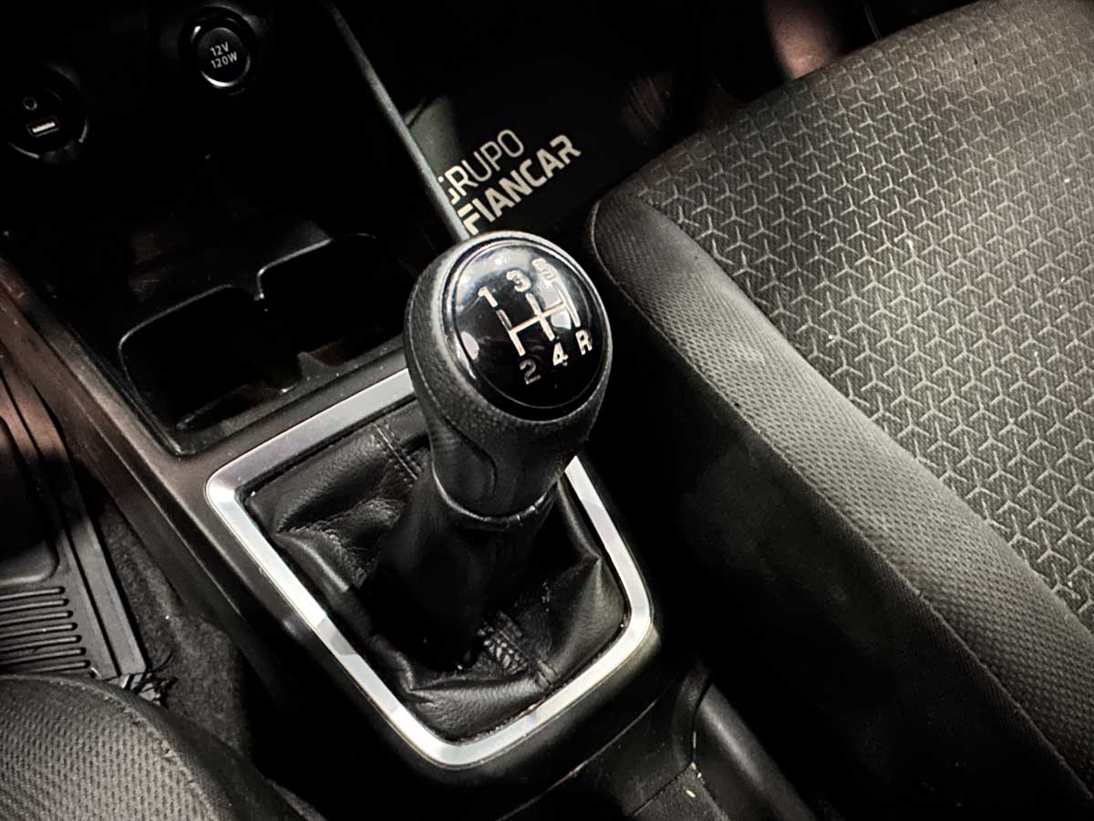 SUZUKI SWIFT GL HYBRID 1.2 EXTRA FULL 2023