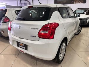 SUZUKI SWIFT GL HYBRID 1.2 EXTRA FULL 2023